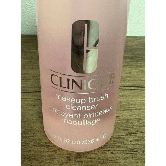 Clinique Makeup Brush Cleanser 8 fl. oz 236 ml New Without Box - Picture 2 of 9